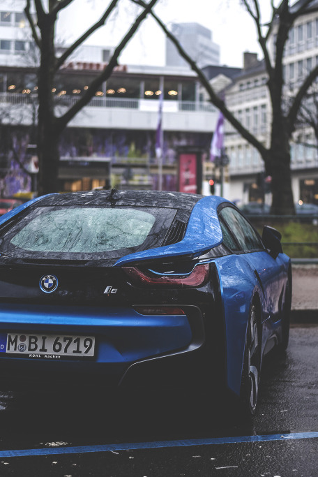 Lumyous - themanliness: BMW i8 | Source | Facebook
