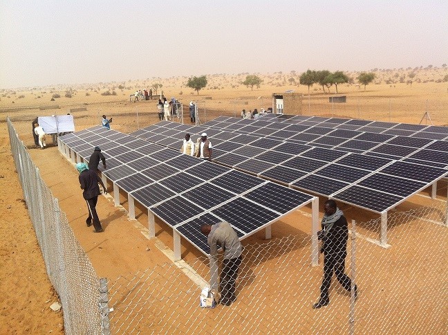 Unhcr Niger Du Soleil Pour De Leau Dans La Zar Dintikane