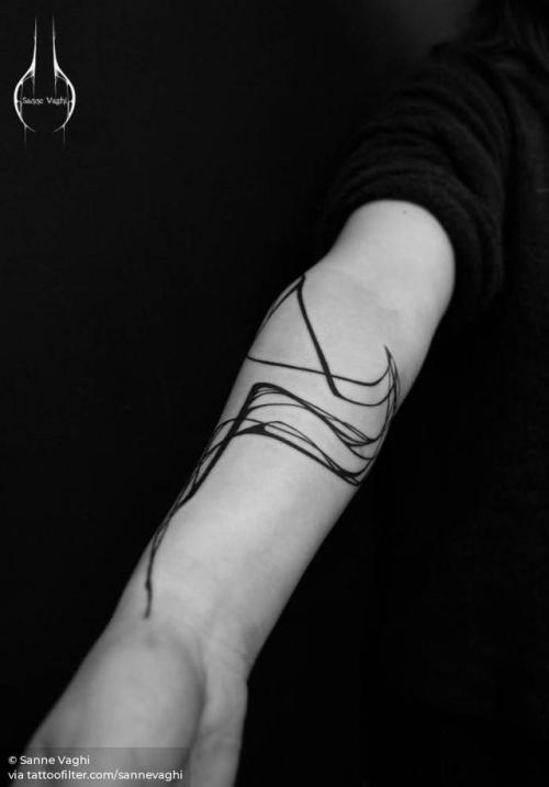 By Sanne Vaghi, done at Zoes Zirkus, Berlin.... abstract;sannevaghi;big;facebook;blackwork;twitter;inner forearm