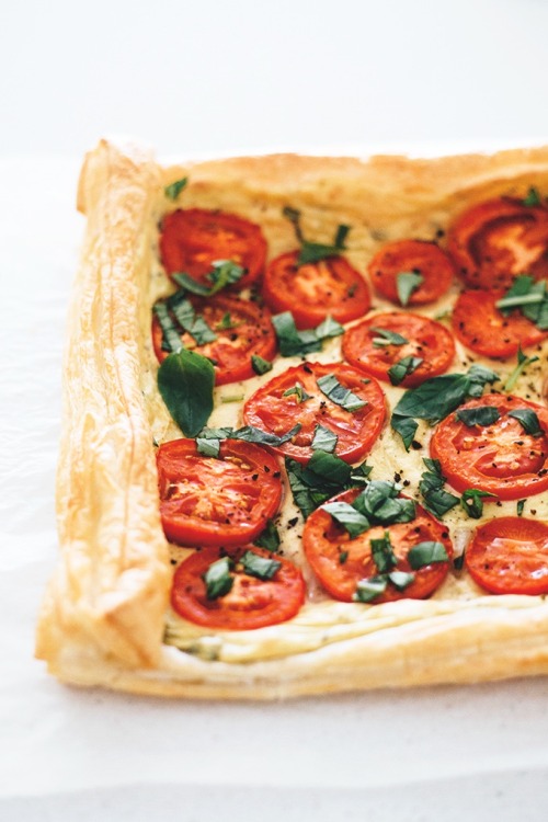 healthyliveshealthyvibes:EASY VEGAN TOMATO TART WITH TOFU...