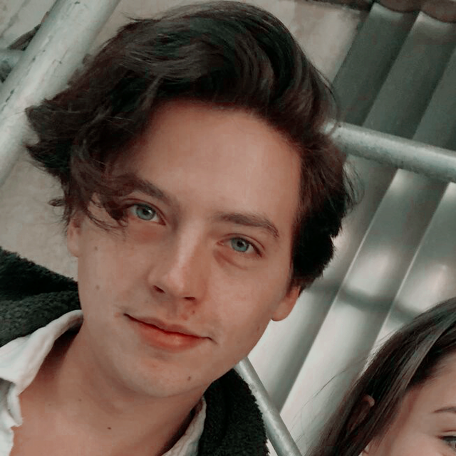 cole sprouse icons / like or reblog if you save ♡