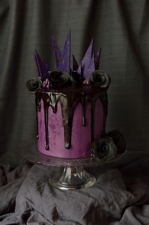 gothic cake on Tumblr