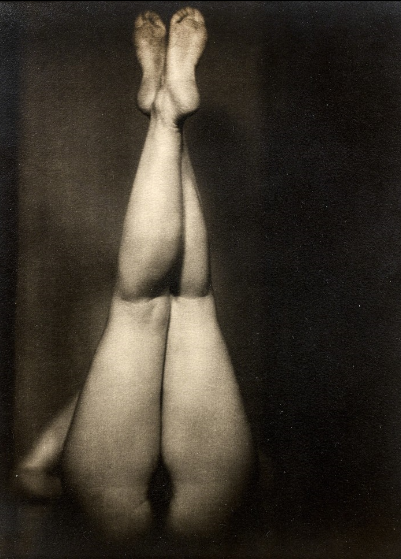 palomamia:Albert Rudomineles jambes 1929