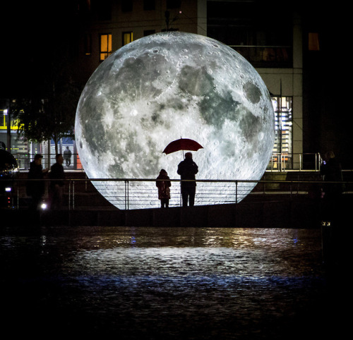 itscolossal:The Museum of the Moon: An Illuminated 23-Foot...