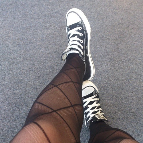 converse pantyhose