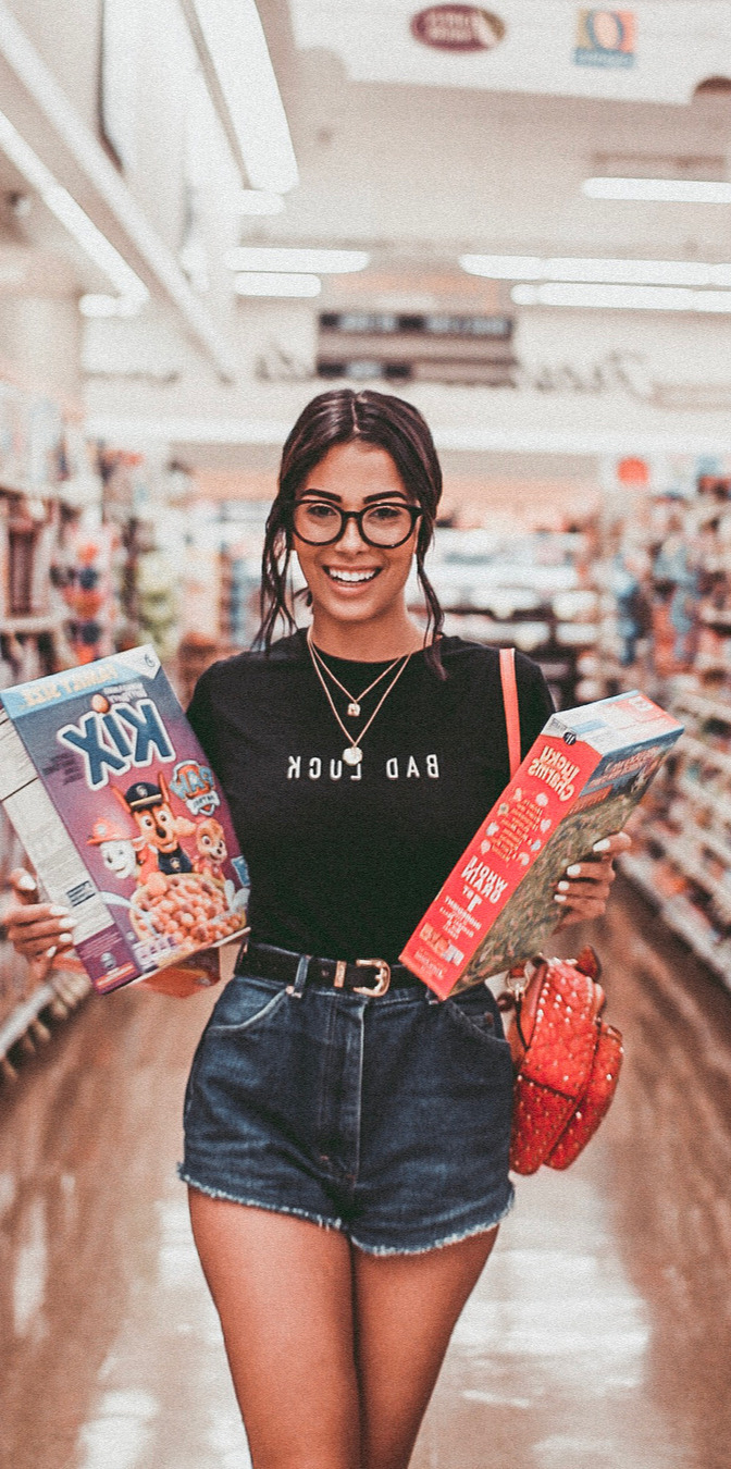 The 10+ Coolest Street Outfit Ideas - #Photooftheday, #Pretty, #Happy, #Picture, #Streetwear Who else loves to take pictures at the grocery store? , hellothalita - Quem atambama tirar fotos no mercado? , tentandosertumblr 