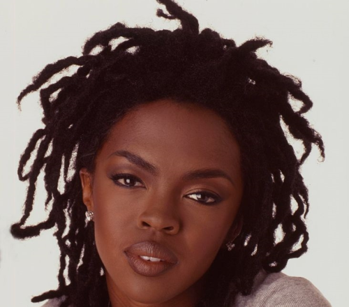 flyandfamousblackgirls:Lauryn Hill (1998)