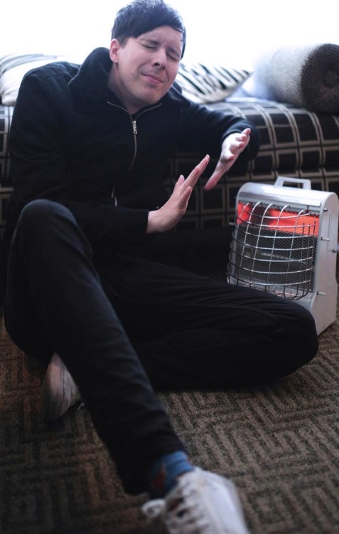 lesterstans:dapgo: *photo of phil*me: just fuck me up