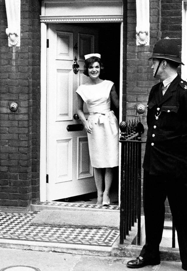 The Jackie Look - Jackie and John F. Kennedy visit London for the...