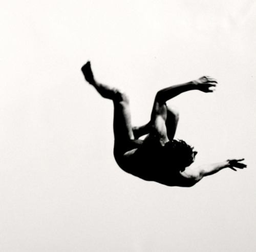 sodisnanee:Aaron Siskind - Pleasures and Terros of Levitation