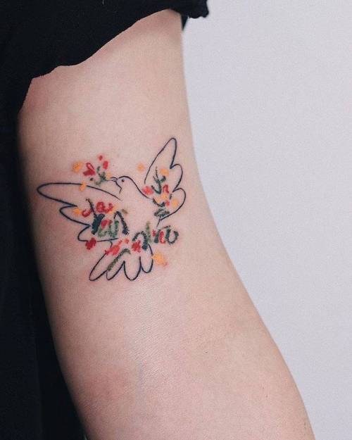 By Gong Greem, done in Seoul. http://ttoo.co/p/146921 spain;gonggreem;art;small;pigeon;ifttt;little;location;picasso;tiny;experimental;other;europe;crayon;patriotic;bicep;animal;picasso dove of peace;contemporary;watercolor;bird