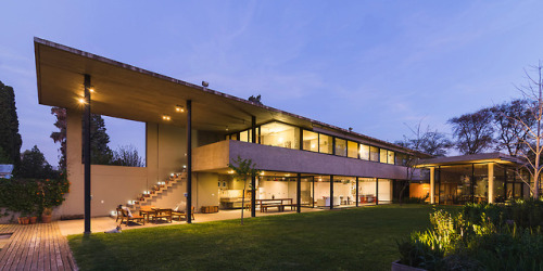 architorturedsouls:Casa CA / Estudio Pablo Gagliardoph: Ramiro...