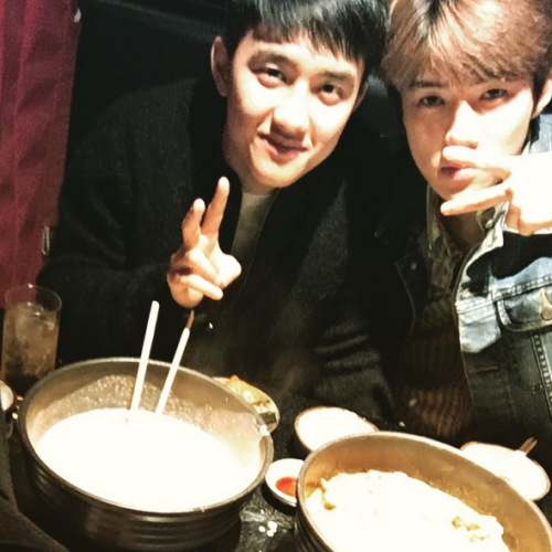 brbcrawlingtokorea:Kyungsoo and Sehun in oohsehun updates