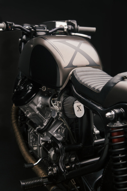 utwo:Honda CX500 Cafe Racer© x-axis