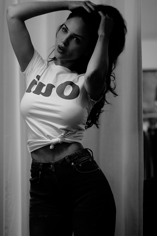 mcrgotrcbbic:Eiza Gonzálezphotographed by Greg Williams |...