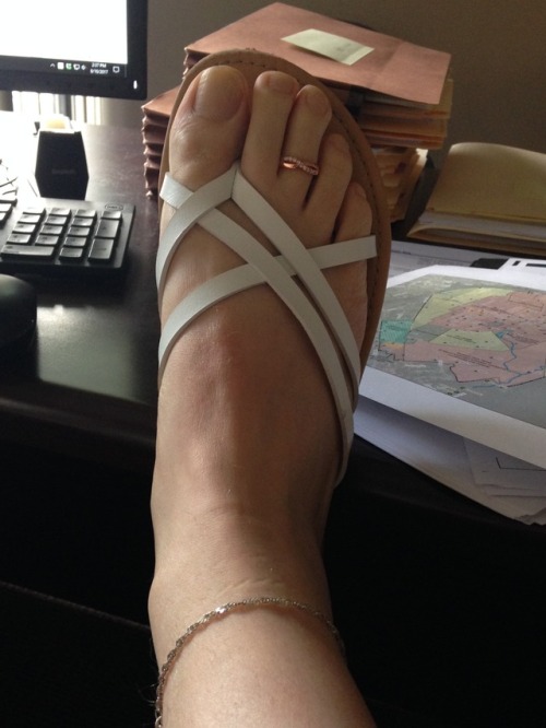 New toe ring.  Feeling pretty.