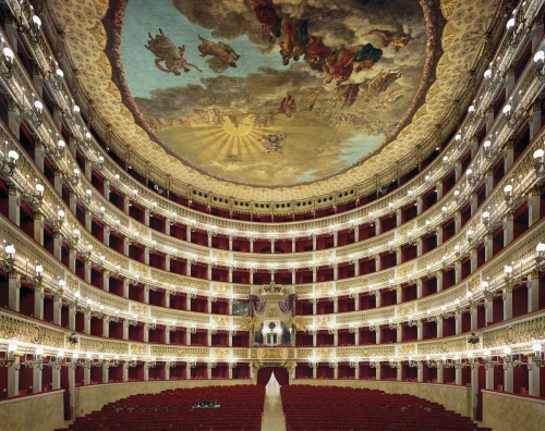 culturenlifestyle:Stunning Images of World Famous Opera Houses...