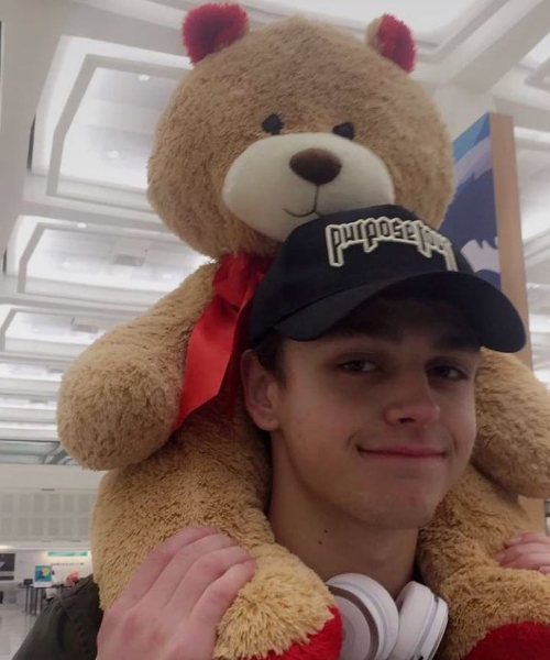 backoffmyhusband:Happy birthday Jonah Marais Roth FrantzichI love u so much. You mean...