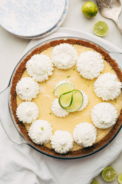 sweetoothgirl:SUMMERTIME KEY LIME PIE