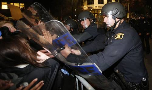 the-gasoline-station:Berkeley to Brooklyn: Protesters...