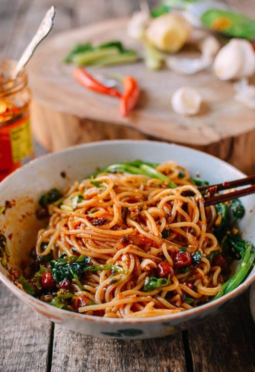 everythingwithwasabi:Lao Gan Ma Noodles & Godmother Sauce 