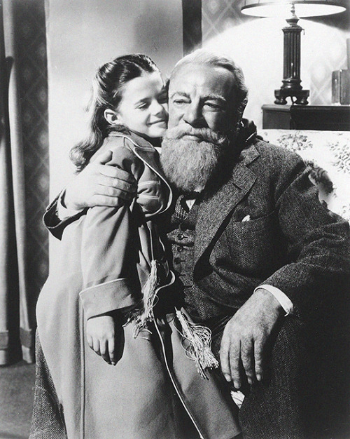 cinecat:Natalie Wood and Edmund Gwenn in Miracle on 34th...