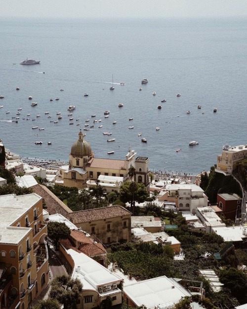 chanelbagsandcigarettedrags:Positano