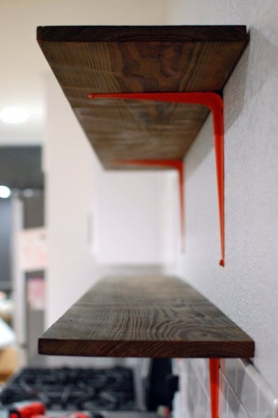 Red kitchen ideas Red goes well with woody or steel materials. Good combination with while Wall Street or laminates.