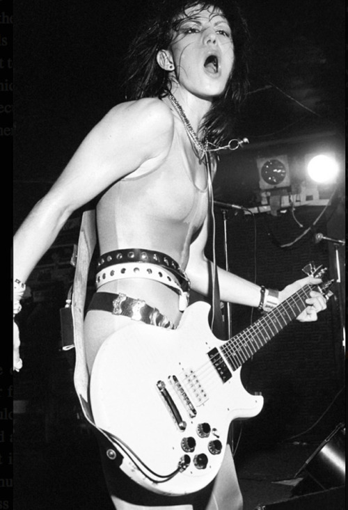 lovedukedennington:soundsof71:Joan Jett, The Runaways, via...