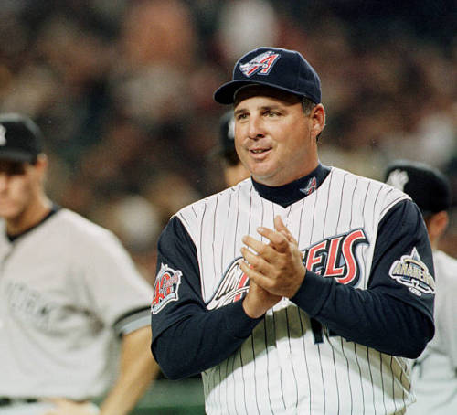 baseballthrowbacks:mike scioscia in his first year as manager...