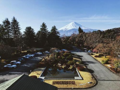 japanpix:Shot of Mt Fuji near Kawaguchiko