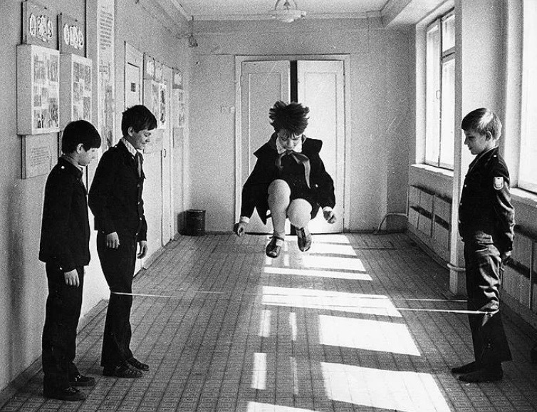 Elastics skipping was a very popular children’s activity back in the day in Russia