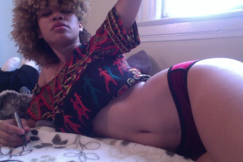 peacewilliams:s/o to the shawtys w/ long torsos. 