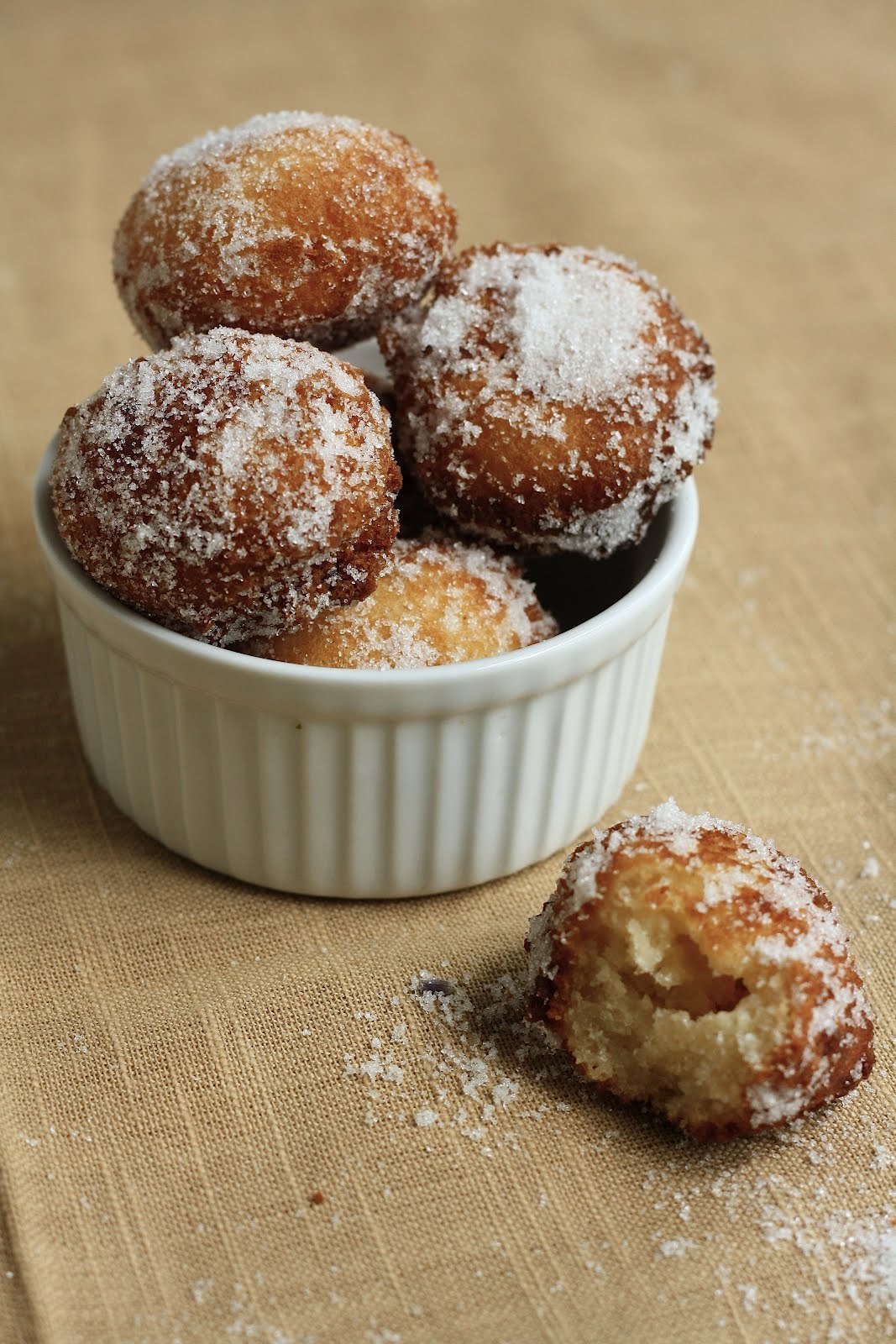 Recipe: 15 Minute Vanilla Bean Donut Holes