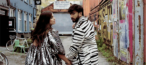 ranveer singh bollywood bollywoodedit bollywood2 sara sampaio gifs beaa