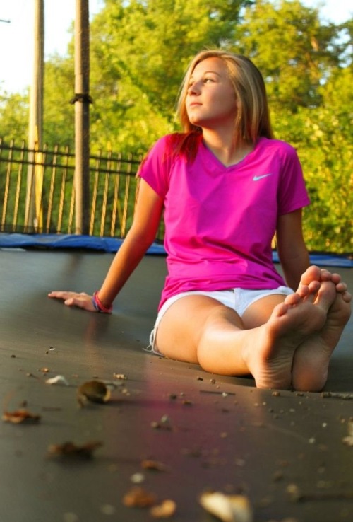 Barefoot Girl