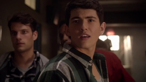 teenwolf–imagines:Imagine going to see Derek play...