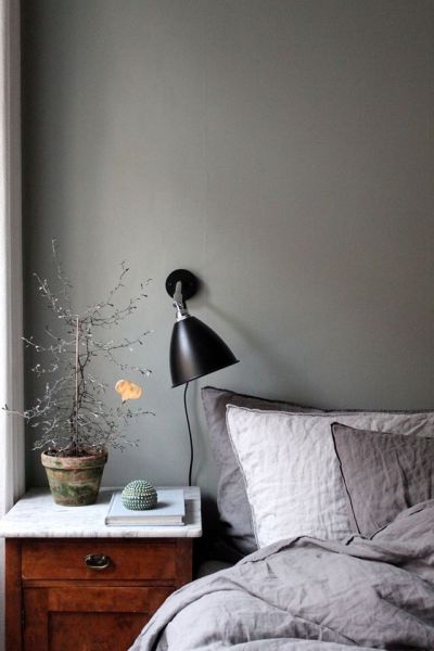 beautiful grey. not sure why but with age Im getting more into muted coloured walls and letting the accessories do the shouting!Short guide to interior decoration