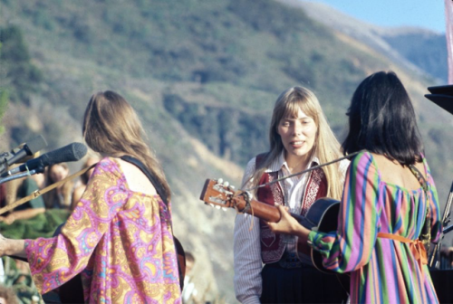 bobdylan-n-jonimitchell:Judy Collins, Joni Mitchell, and Joan...