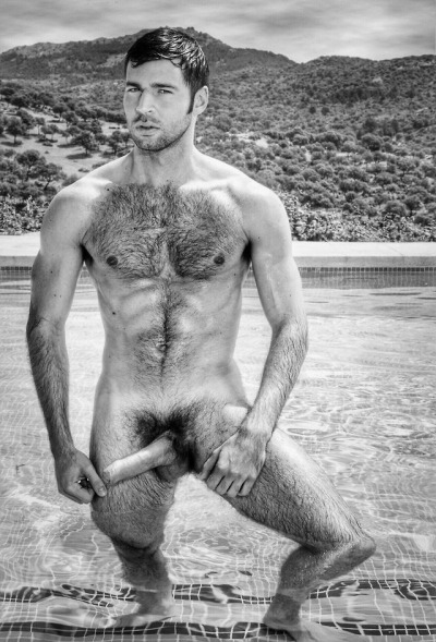 Hairy hunks are the best, don’t you think?