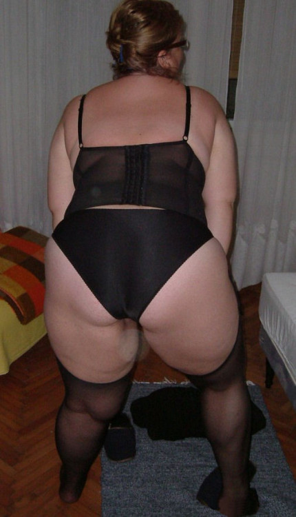 PANTIES, SLIPS, GIRDLES AND PANTYHOSE (NSFW)