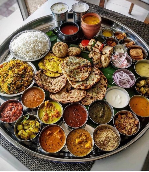 food-porn-diary:A Thali meal in India (5 USD)