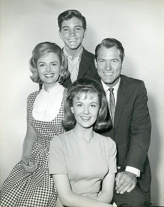 Shelley Fabulous // The cast of The Donna Reed Show, 1962.