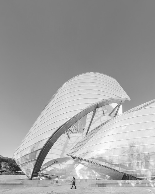 beautiful fondationlv art blackandwhite fondationlouisvuitton hanslucas ff love sonyalpha flv repost paris instafollow architexture picoftheday photooftheday urban tbt frankgehry bw modernarchitecture lvmh sonya7r instagood noiretblanc architecture