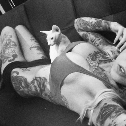 sexgirlsandtattoos:.