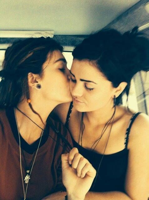 Meet lesbians in your area Meet lesbians in your area