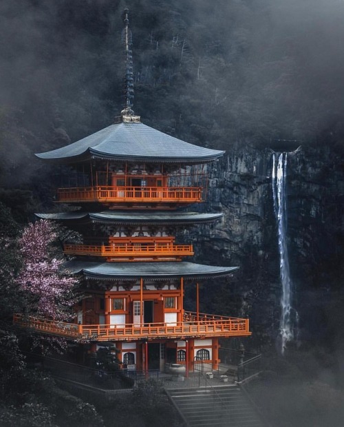 livefolkco:Unreal place! Japan 