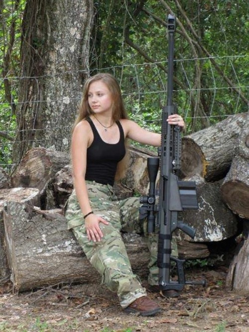 babe-with-gun:Babe With Gun