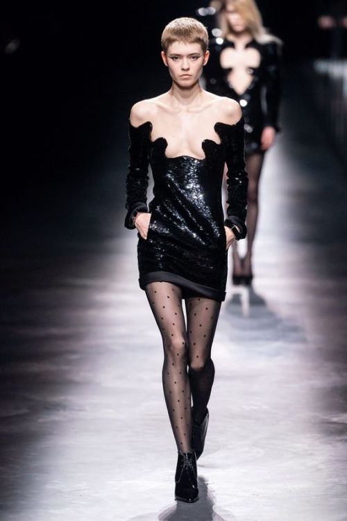 thegirlinthemiddlerunway