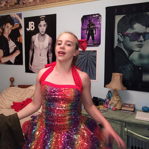 billieeilishgifs